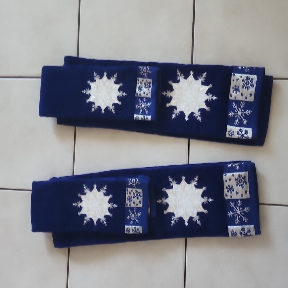 Decorative Christmas Towels